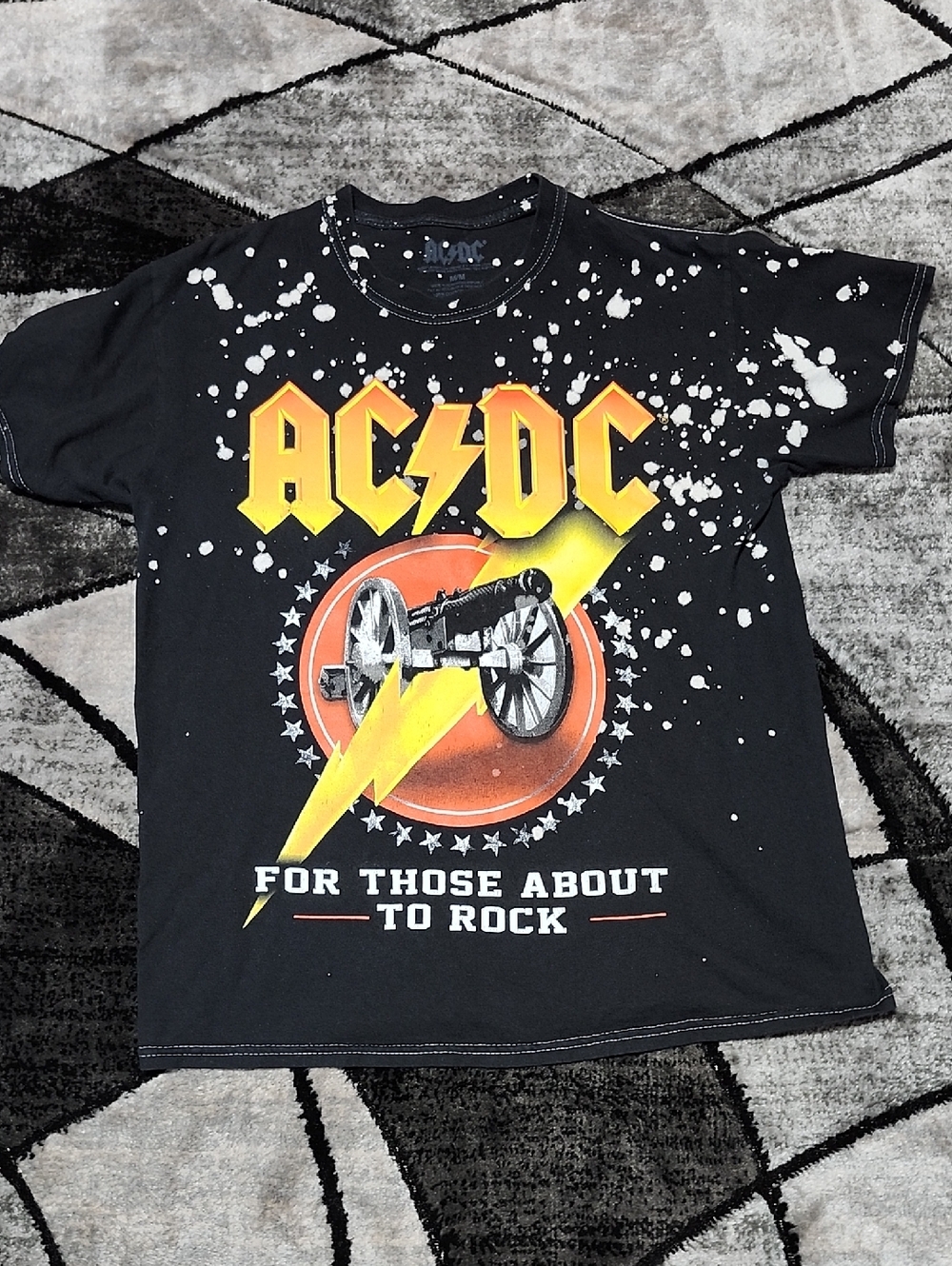 AC/DC "FOR THOSE ABOUT TO ROCK" BLACK SPLATTERED GRAPHIC CREWNECK TEE-SHIRT